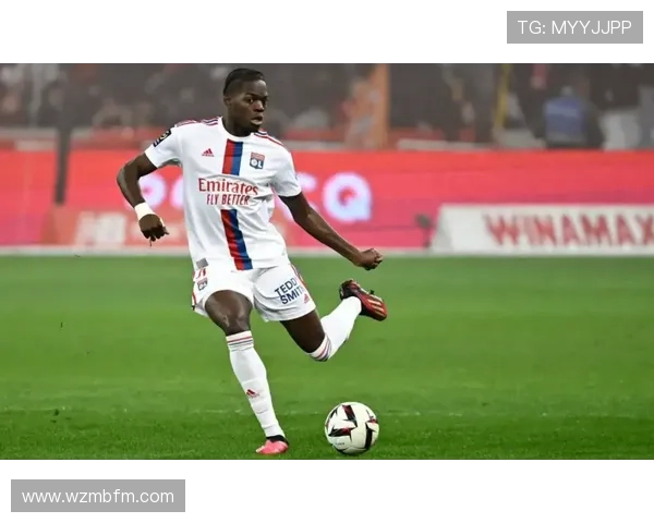 巴尔科拉与维尼修斯:边锋进攻效率及战术适配性对比分析 巴尔科拉与维尼修斯:边锋进攻效率及战术适配性对比分析