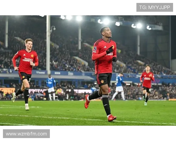 曼联不敌英乙球队,表面崩盘实则隐患早已显现,稳定性面临考验 曼联不敌英乙球队,表面崩盘实则隐患早已显现,稳定性面临考验