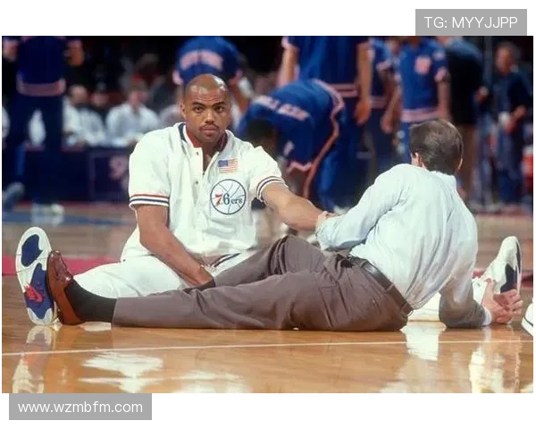 巴克利内线强攻改变对手防守结构