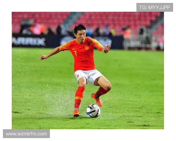 武磊最近穿得跟明星似的，怎么突然变得这么有派头了？